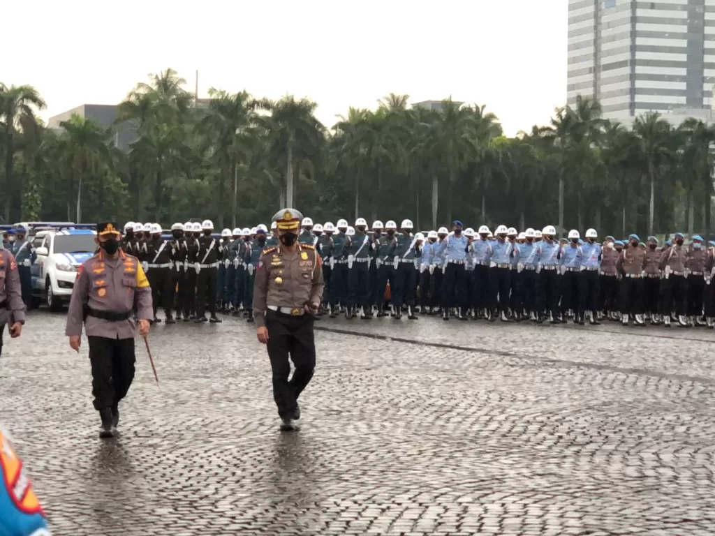 Foto: Kapolri pimpin apel gelar pasukan Ops Ketupat di Monas, Jakarta Pusat. (INDOZONE/Samsudhuha Wildansyah).