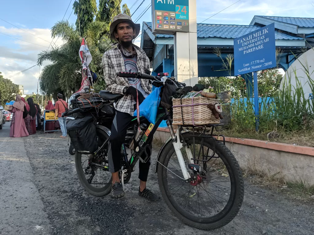 Mudik dengan bersepeda dari Papua ke Palopo (Asri Mursyid/IDZ Creators)