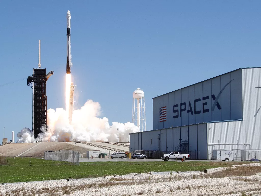 Perusahaan transportasi luar angkasa milik Elon Musk, SpaceX. (REUTERS/Steve Nesius)