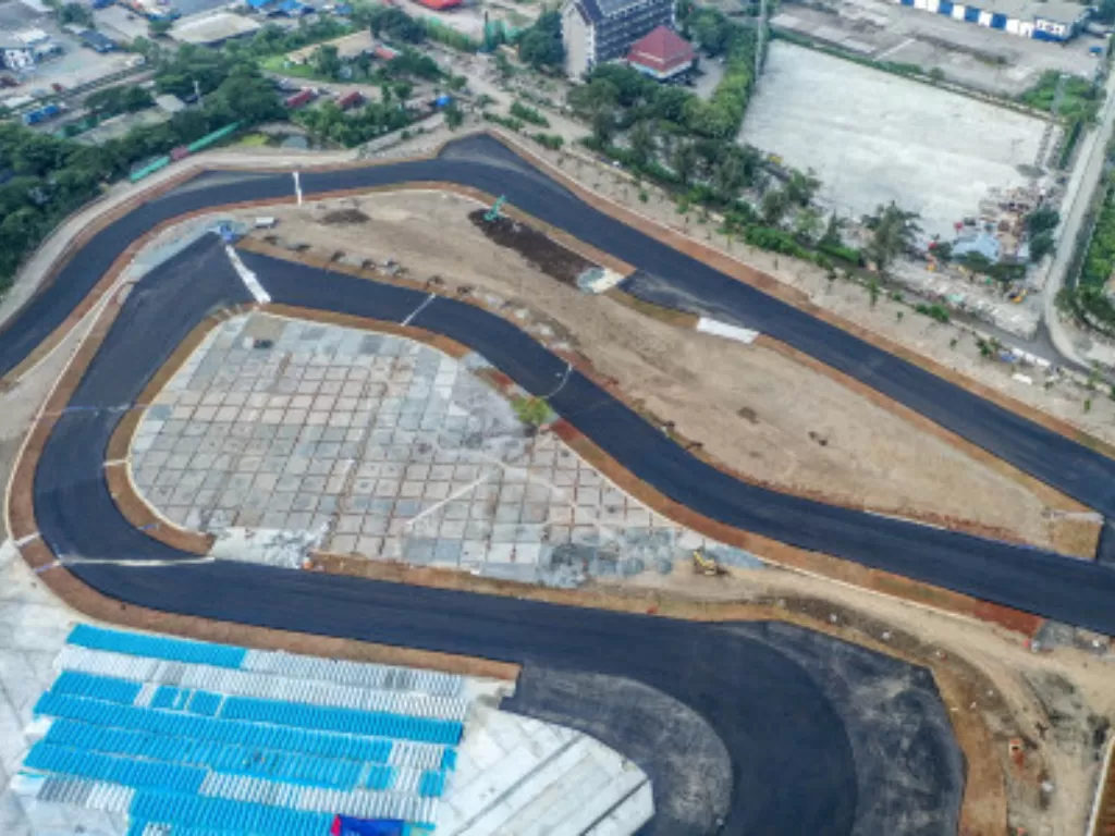 Ilustrasi - Foto udara lintasan Sirkuit Jakarta International E-Prix Circuit (JIEC) yang telah diaspal di kawasan Taman Impian Jaya Ancol, Jakarta. (ANTARA FOTO/Muhammad Adimaja)