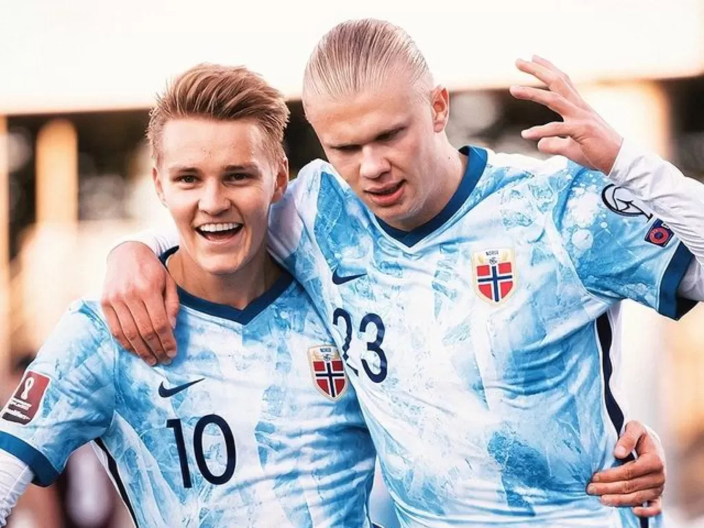 Martin Odegaard dan Erling Haaland berkostum timnas Norwegia. (Instagram/@erling.haaland)