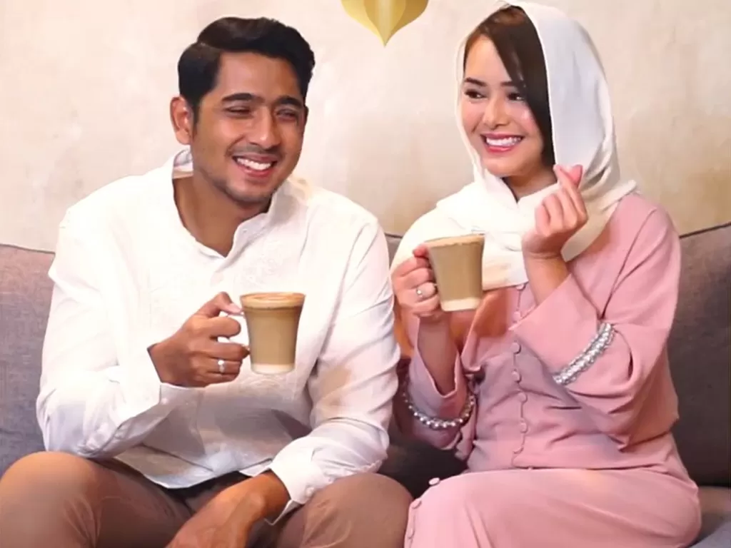 Arya Saloka dan Amanda Manopo mengucapkan selamat Idul Fitri dalam video promosi. (Instagram/@arya.saloka)