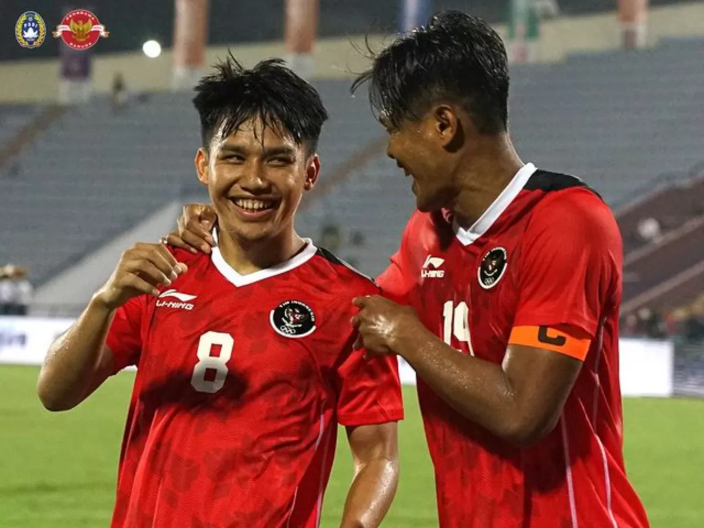 Witan Sulaeman dan Fachruddin di laga Indonesia kontra Timor Leste, Selasa (10/5/2022) fase grup SEA Games Vietnam 2021. (Instagram/@pssi)