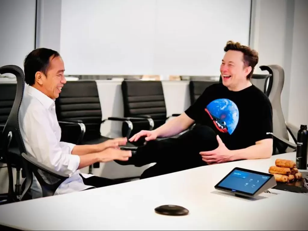 Presiden RI, Joko Widodo bertemu CEO Tesla, Elon Musk. (Instagram/@jokowi)