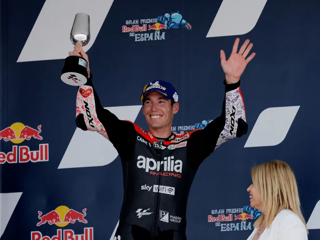 Pembalap MotoGP, Aleix Espargaro. (REUTERS/Jon Nazca)