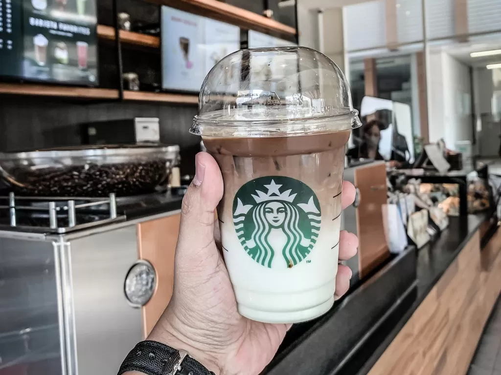 Menu Starbucks (Instagram/@aarrddyyee)