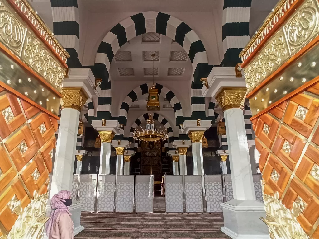 Masjid Baid Ar Rahman, replika Masjid Nabawi di Madinah. (Rani Rachamania/ IDZ Creators) 