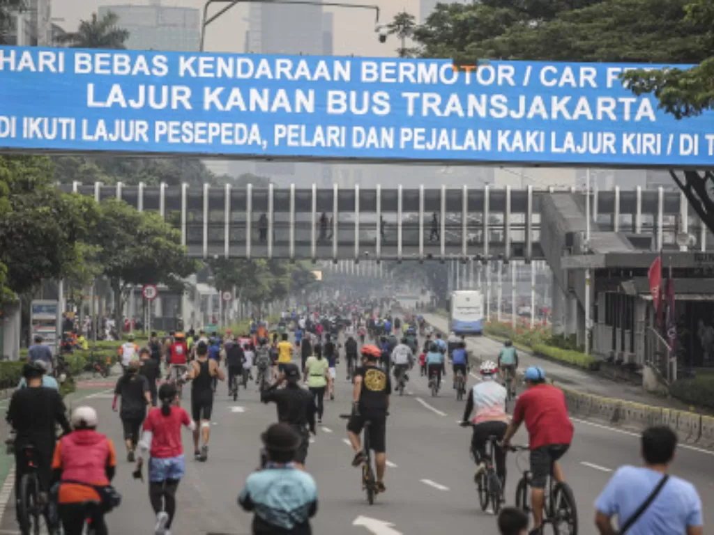 Ilustrasi - Warga berolahraga saat Hari Bebas Kendaraan Bermotor (HBKB) atau Car Free Day (CFD) di kawasan Jalan Jenderal Sudirman, Jakarta, Minggu (22/5/2022). (ANTARA FOTO/Dhemas Reviyanto)
