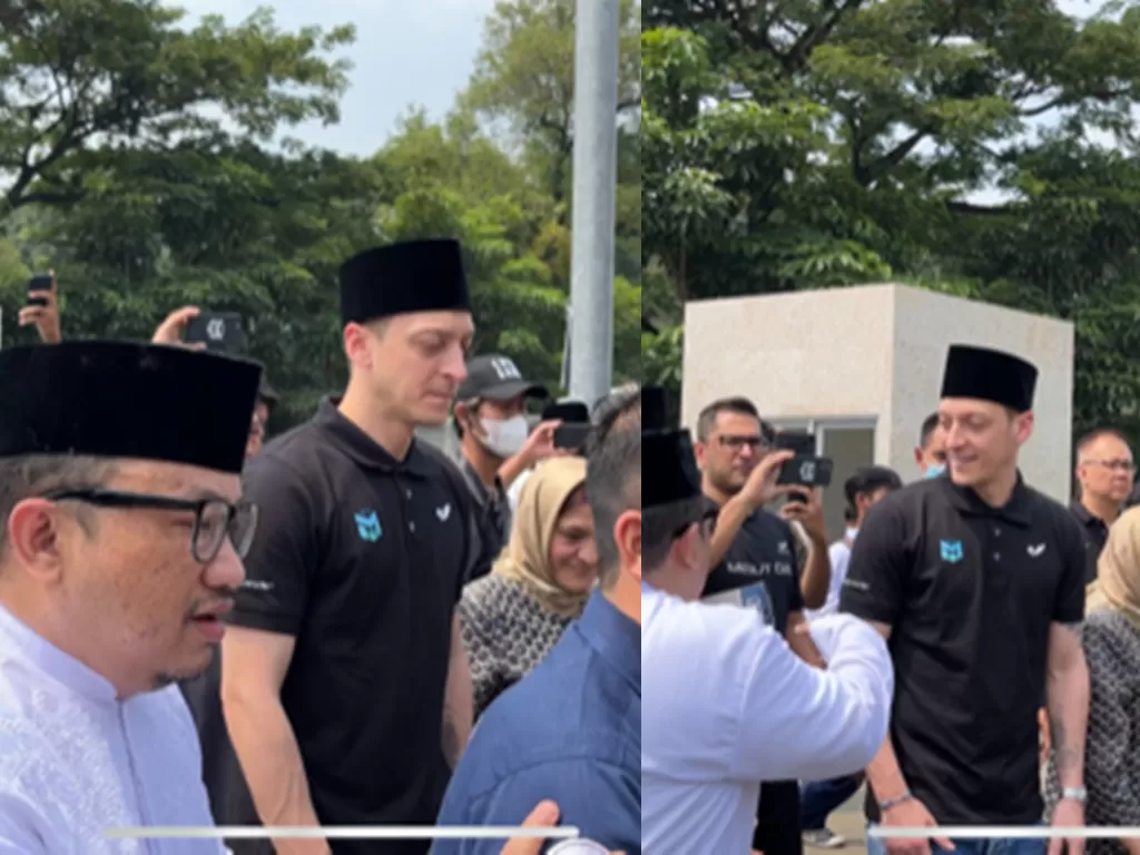 Mesut Ozil shalat Jumat di Masjid Istiqlal, Jakarta, Jumat (27/5/2022). (INDOZONE/Sarah Hutagaol)