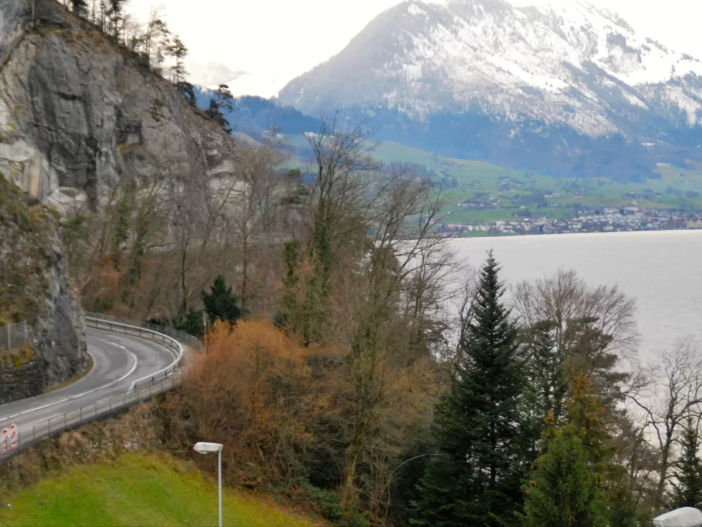 Danau di Swiss termasuk yang tercantik di dunia (Fabiola Lawalata/IDZ Creators)