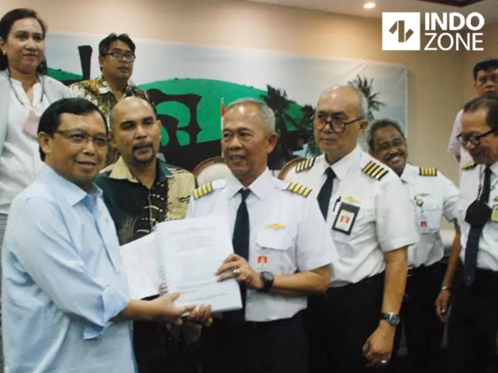 Perwakilan pilot Merpati temui DPR (INDOZONE/Harits Tryan Akhmad)