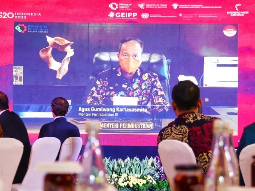 Menteri Perindustrian Agus Gumiwang Kartasasmita memberikan sambutan pada Konferensi Internasional yang diselenggarakan secara hybrid di Hannover, Jerman dan Jakarta, Selasa, (31/5/2022).(Dok. Kemenperin)