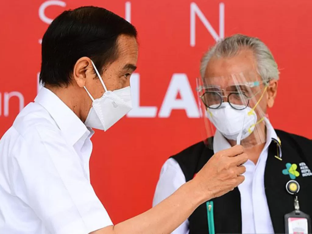 Presiden Jokowi saat menerima vaksin COVID-19 (Ilustrasi/Biro Pres Setpres/Muchlis Jr)
