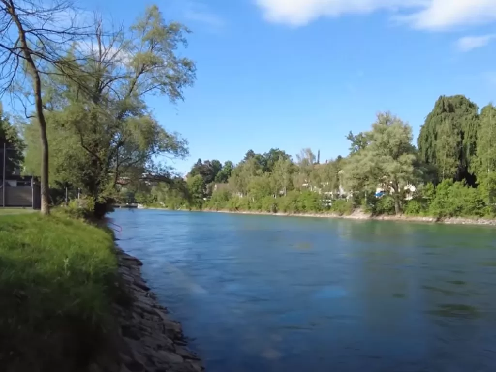 Sungai Aare Swiss. (YouTube/Syarif Zapata)