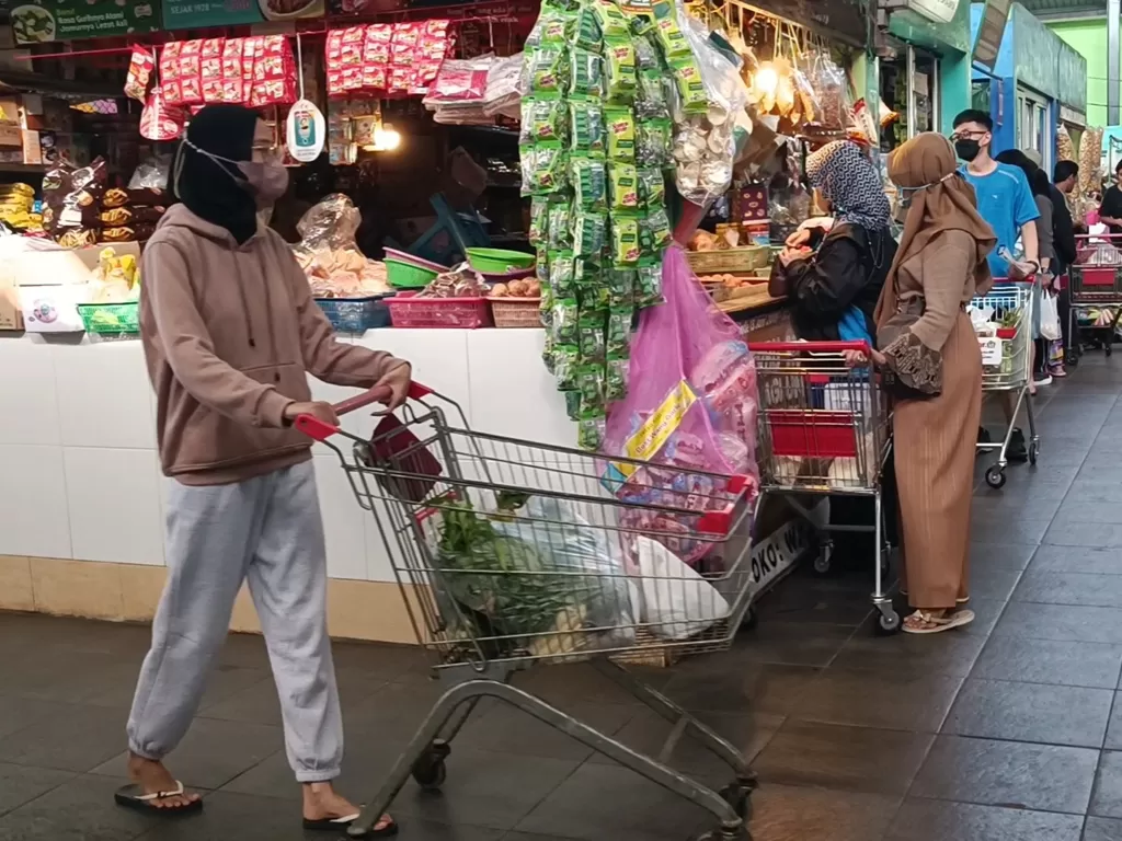 Pasar tradisional rasa supermarket (Bhekti Setyowibowo/IDZ Creators)