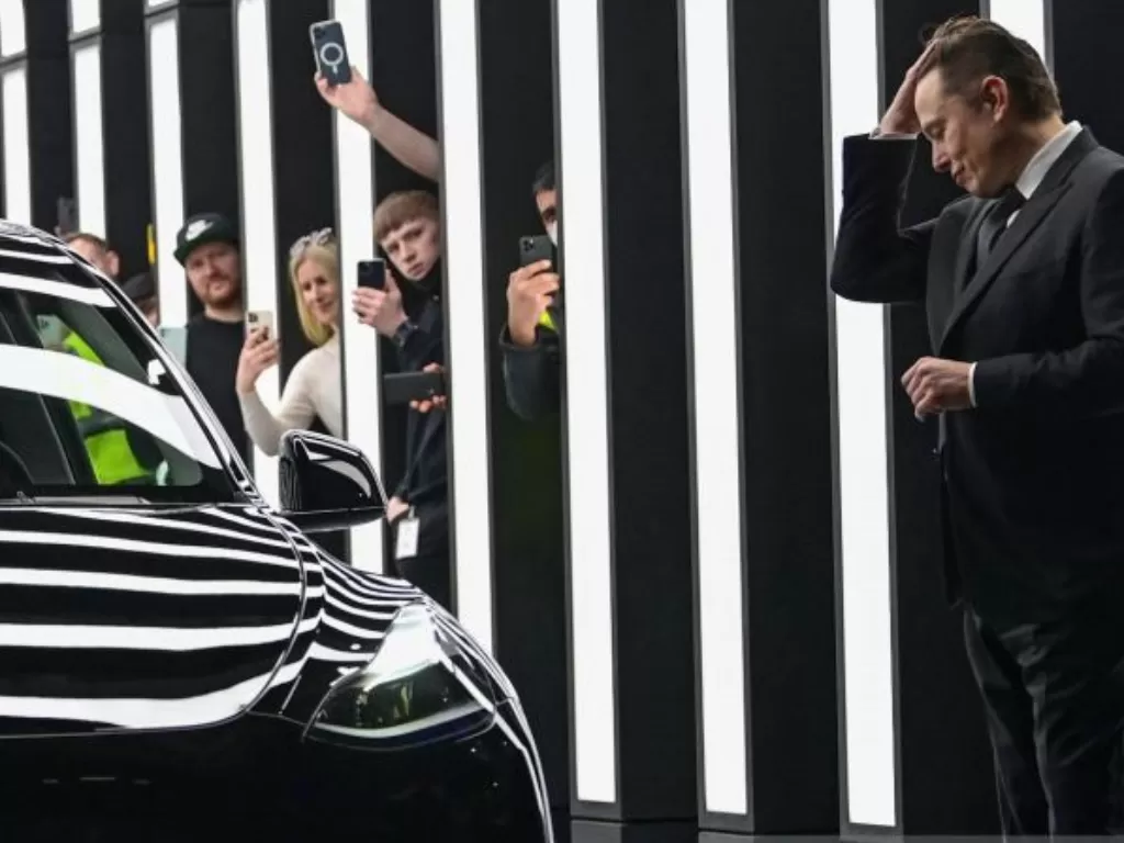 Elon Musk menghadiri upacara pembukaan pabrik giga Tesla yang baru untuk mobil listrik di Gruenheide, Jerman, Selasa (22/3/2022). (ANTARA FOTO/Patrick Pleul/Pool via REUTERS/rwa/cfo/aa).