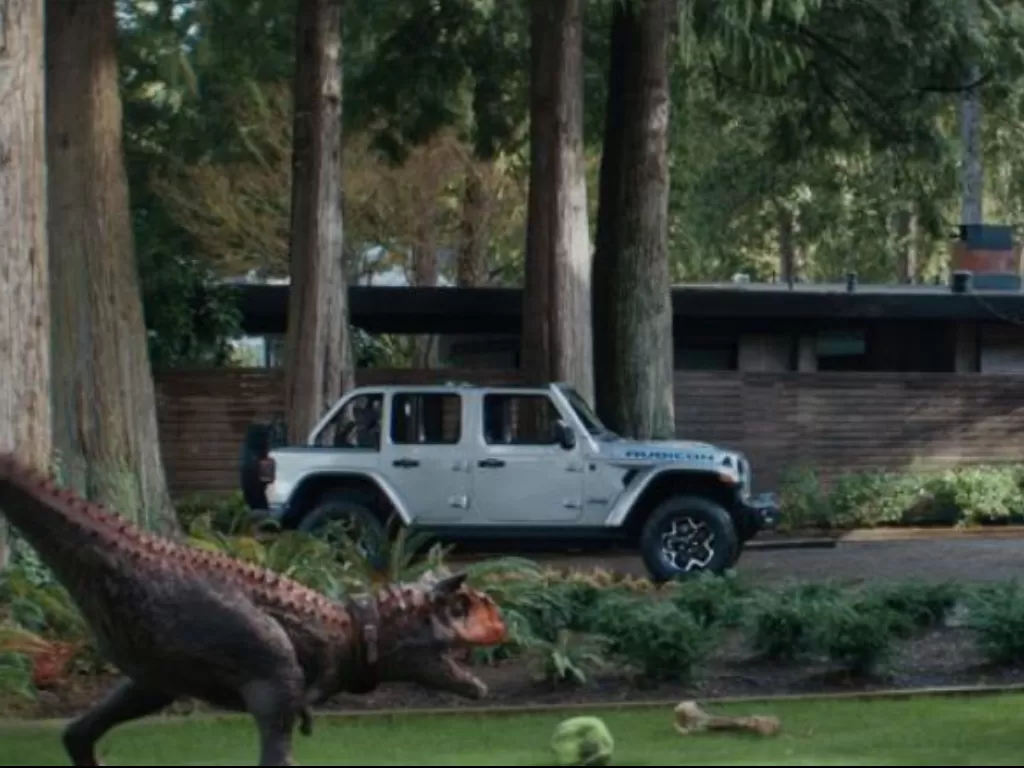 Jeep Wrangler terbaru di film Jurassic World Dominion (Antara)
