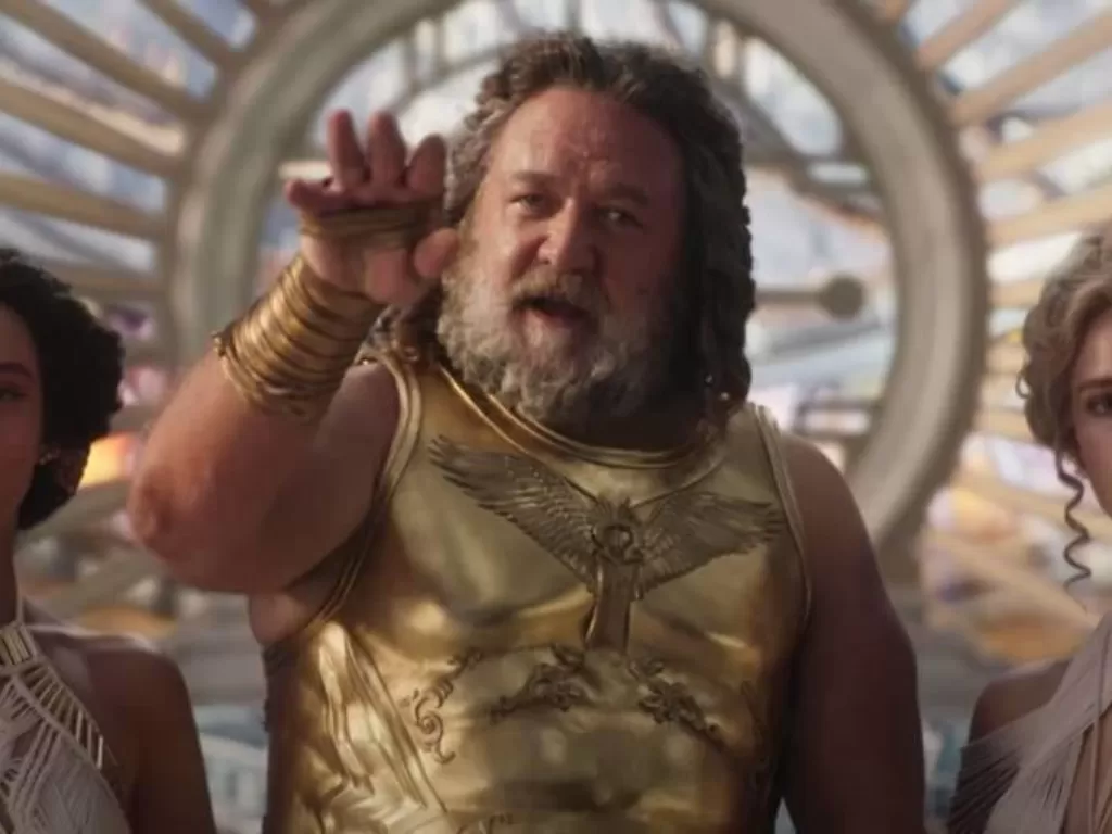 Russell Crowe sebagai Zeus dalam Thor: Love and Thunder (Istimewa)