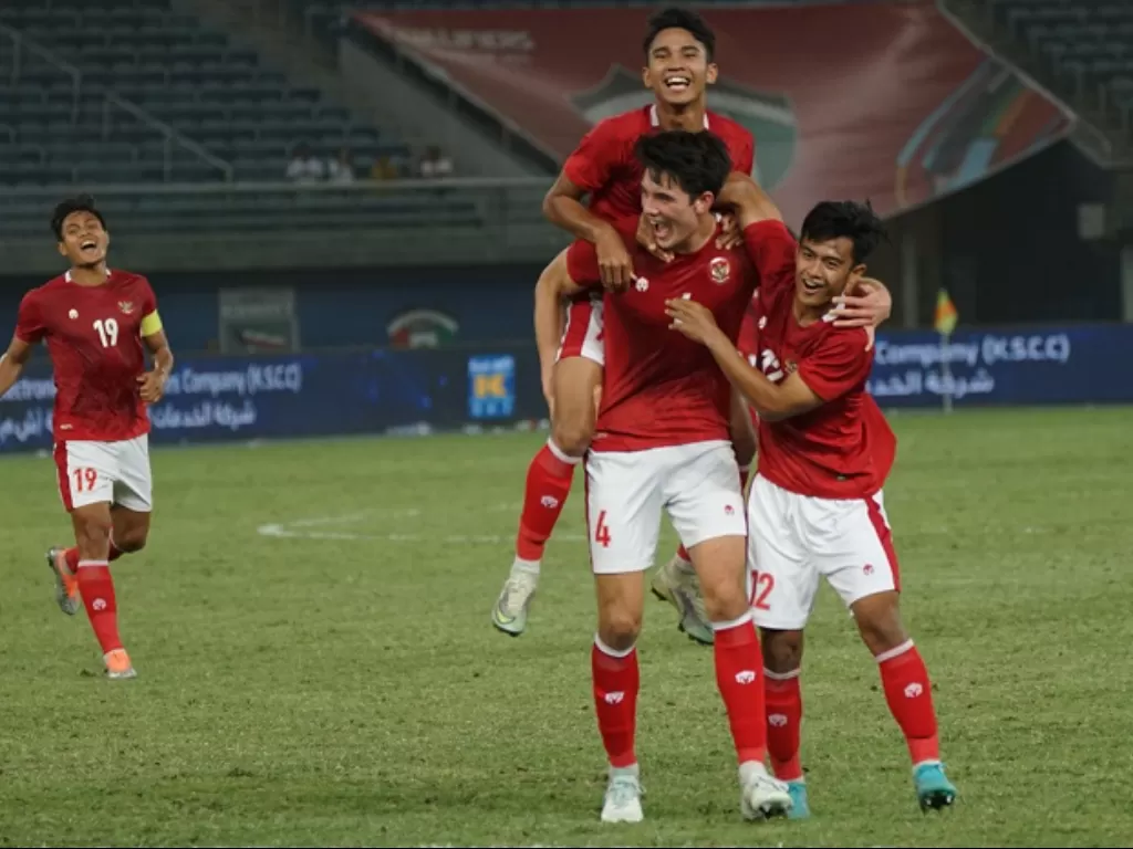 Bek andalan Timnas Indonesia Elkan Baggot cetak gol indah saat lawan Nepal. (ANTARA FOTO/Humas PSSI)