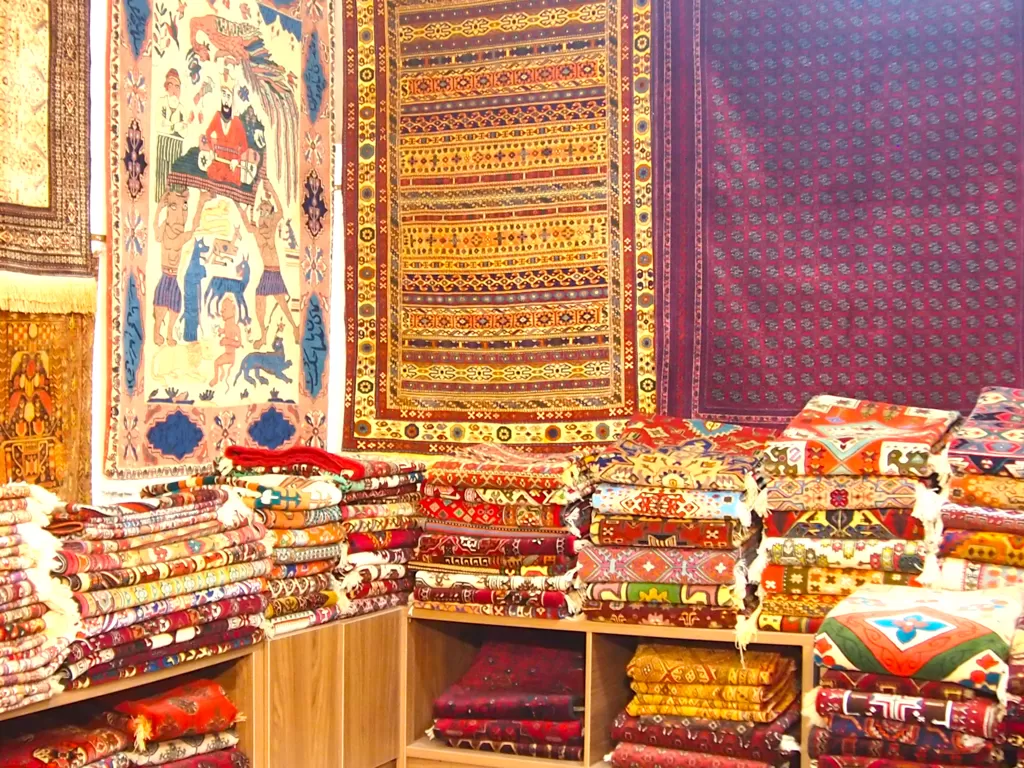 Karpet Persia khas Iran (Fabiola Lawalata/IDZ Creators)