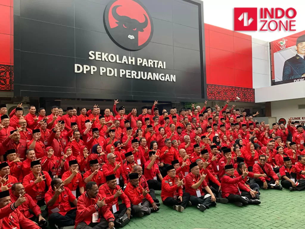 Gubernur Jawa Tengah Ganjar Pranowo hingga Wali Kota Solo Gibran di Sekolah Partai PDIP (INDOZONE/Harits Tryan)