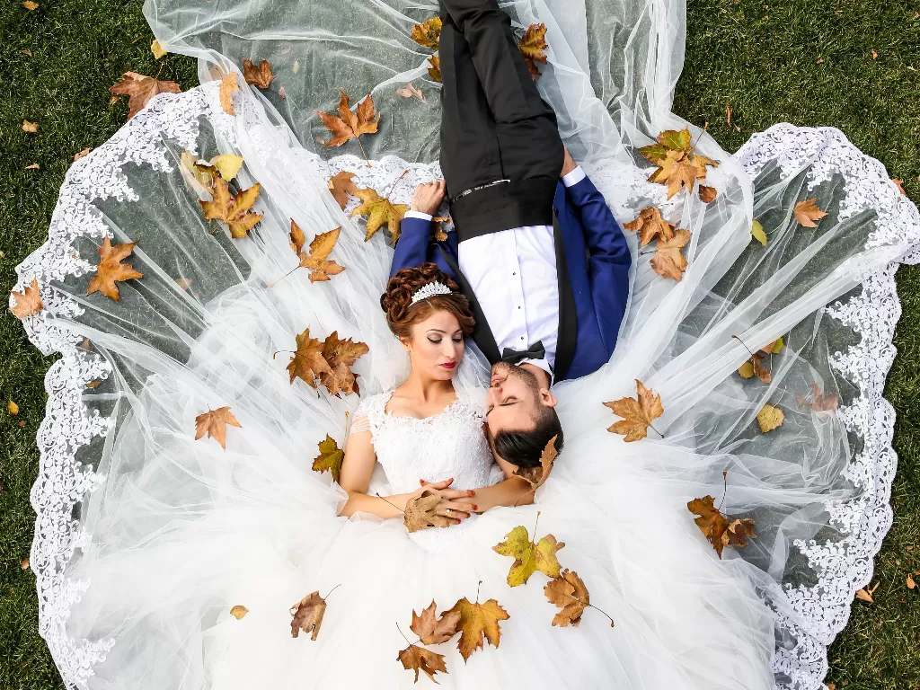 Ilustrasi pernikahan. (Pexels/Nika Zhorzholiani)