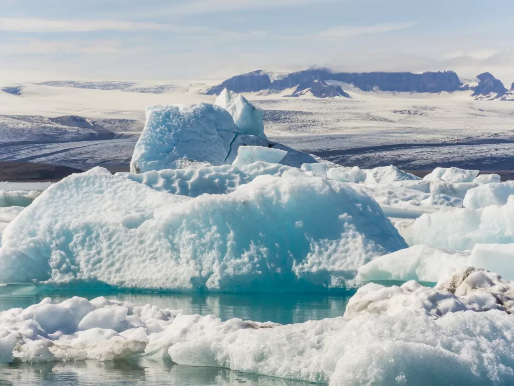 Ilustrasi Kutub Selatan (freepik.com)