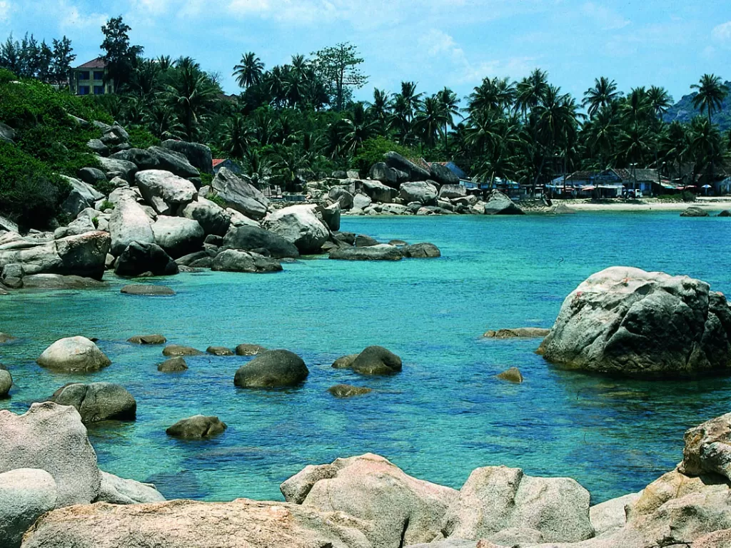 Teluk Nha Trang. (world-bays.com)