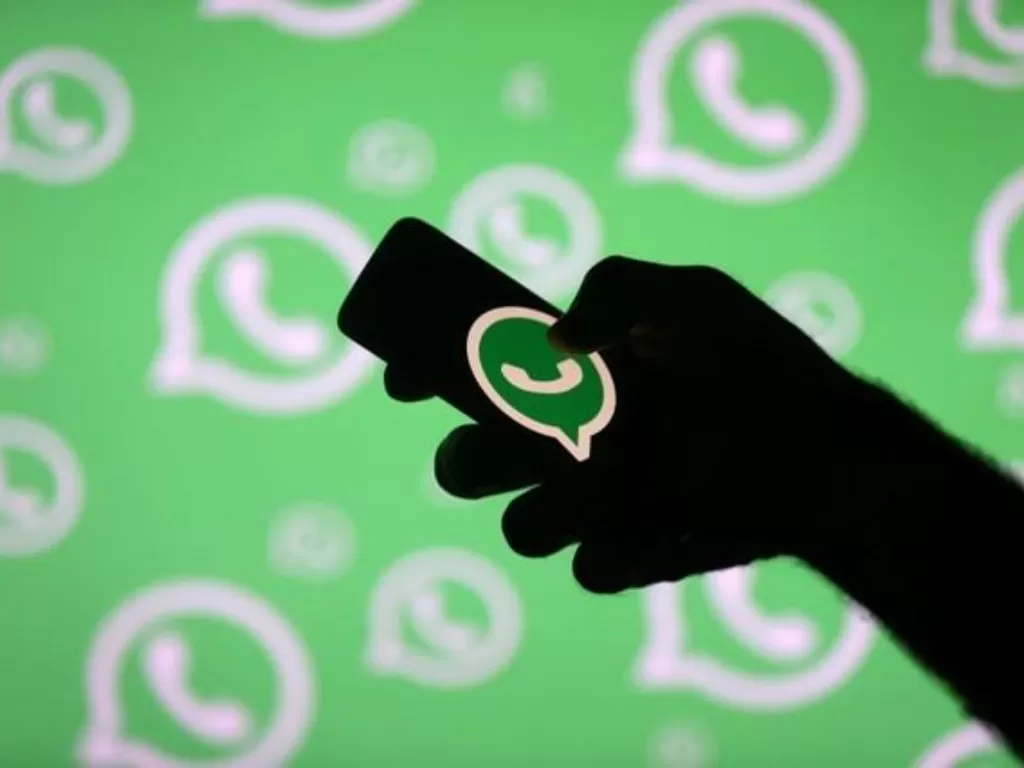 WhatsApp uji coba fitur baru video call. (REUTERS/Dado Ruvic)