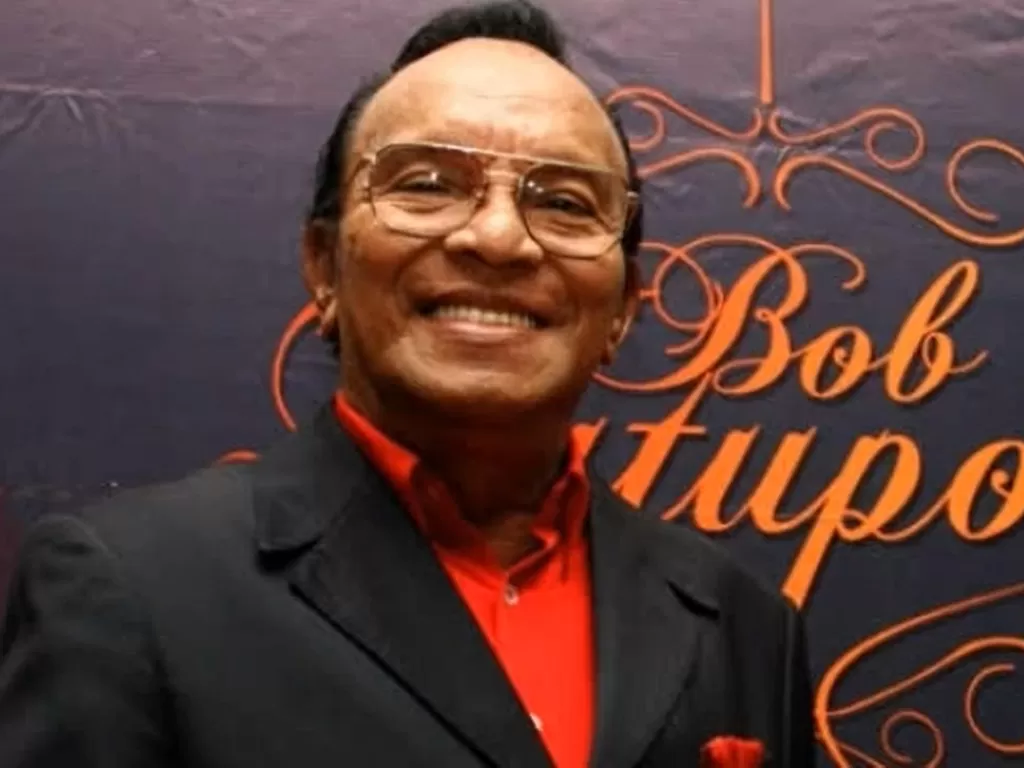 Penyanyi Bob Tutupoly meninggal dunia. (Youtube/Tembang Kenangan Indonesia).