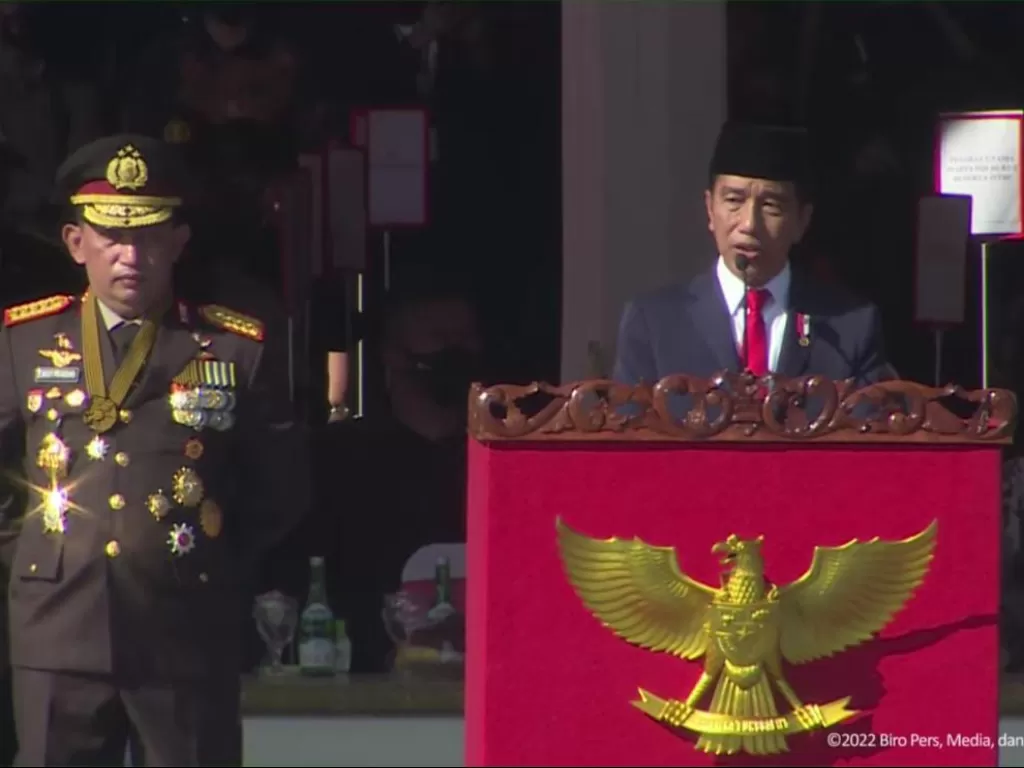 Presiden Jokowi saat pimpin HUT Bhayangkara di Semarang. (Screenshoot/Youtube Sekretariat Presiden)