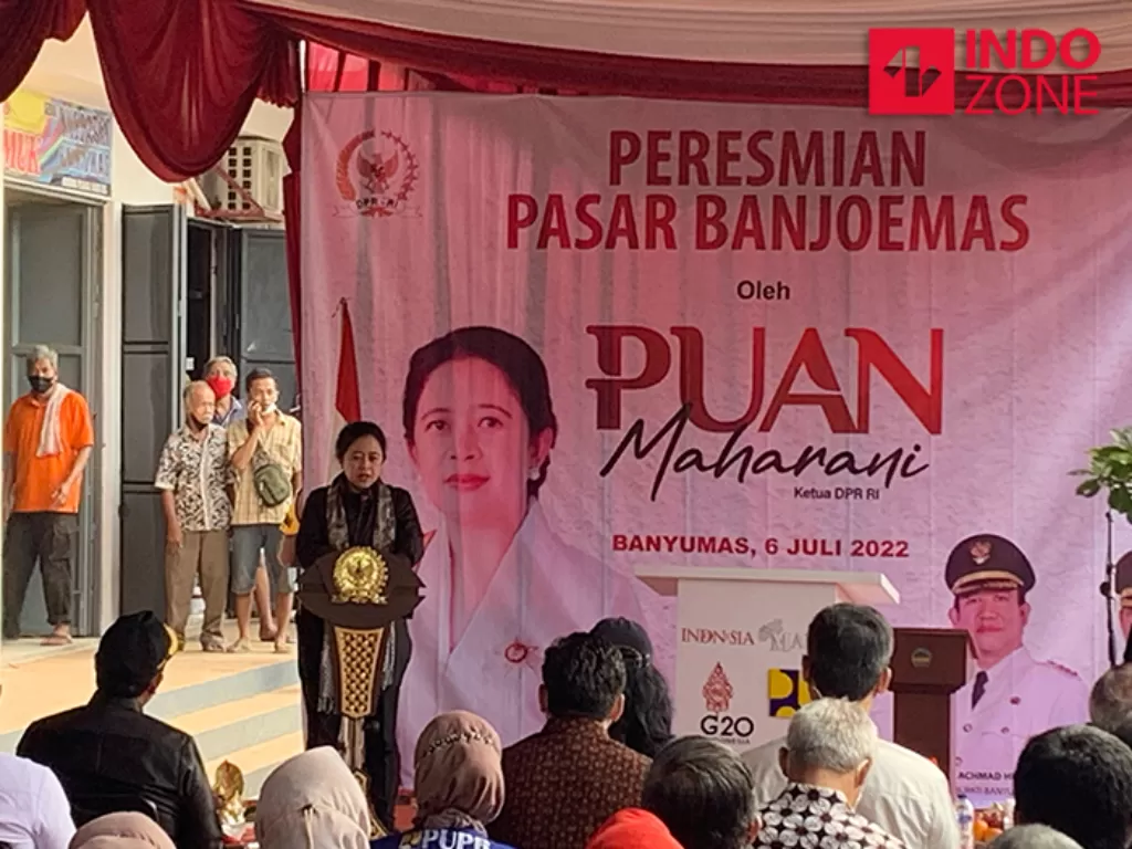 Ketua DPR RI Puan Maharani resmikan Pasar Banyumas, Jawa Tengah. (INDOZONE/Harits Tryan)