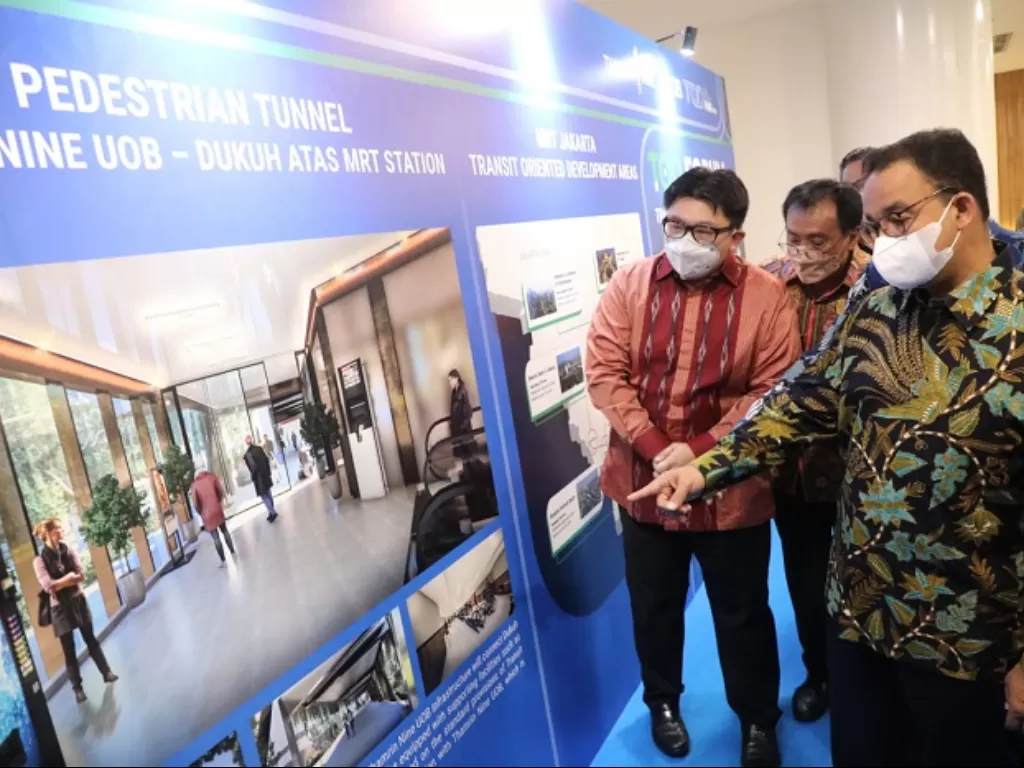Gubernur DKI Jakarta Anies Baswedan meninjau proyek pembangunan jalur pejalan kaki di bawah tanah. (Dok. Pemprov DKI Jakarta)