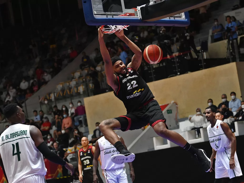 Marques Bolden lawan Arab Saudi di FIBA Asia 2022. (ANTARA FOTO/Aditya Pradana Putra)