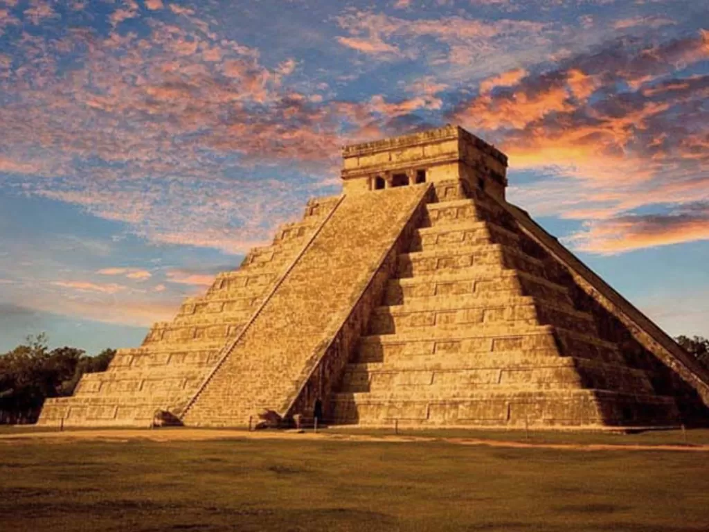 Piramida Chichen Itza. (Cancunadventure.net)