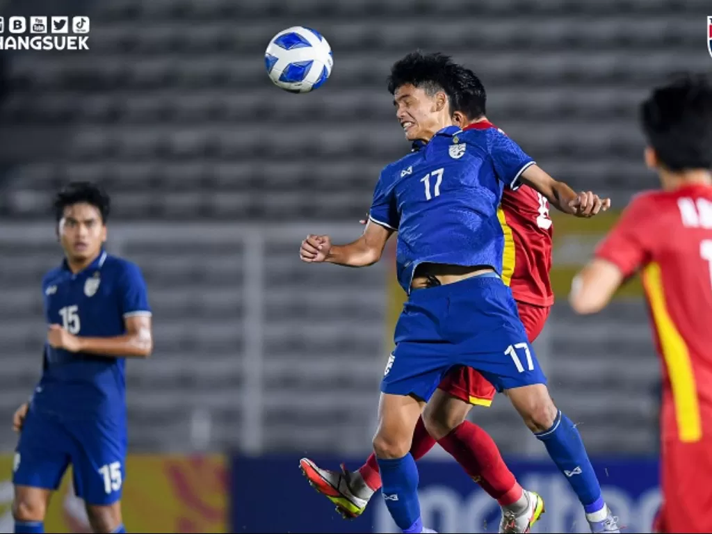 Thailand vs Vietnam Piala AFF U19 2022. (Twitter/@Changsuek)
