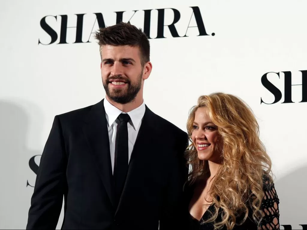 Gerard Pique dan Shakira. (REUTERS/Albert Gea)