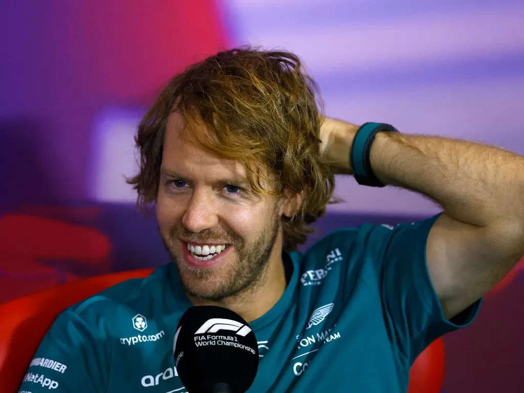Pebalap Aston Martin, Sebastian Vettel. (REUTERS/Andrew Boyers)