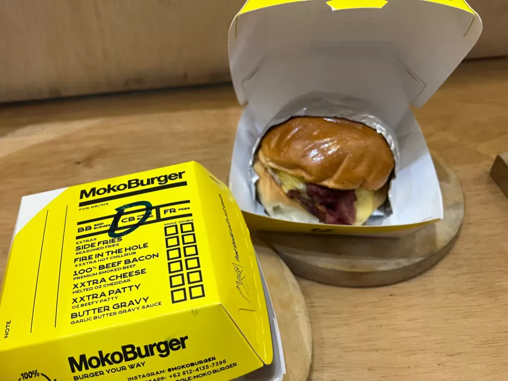 Kedai burger brand lokal Makassar, unik mirip di Jepang (Retno Mandriyarini /Z Creators)