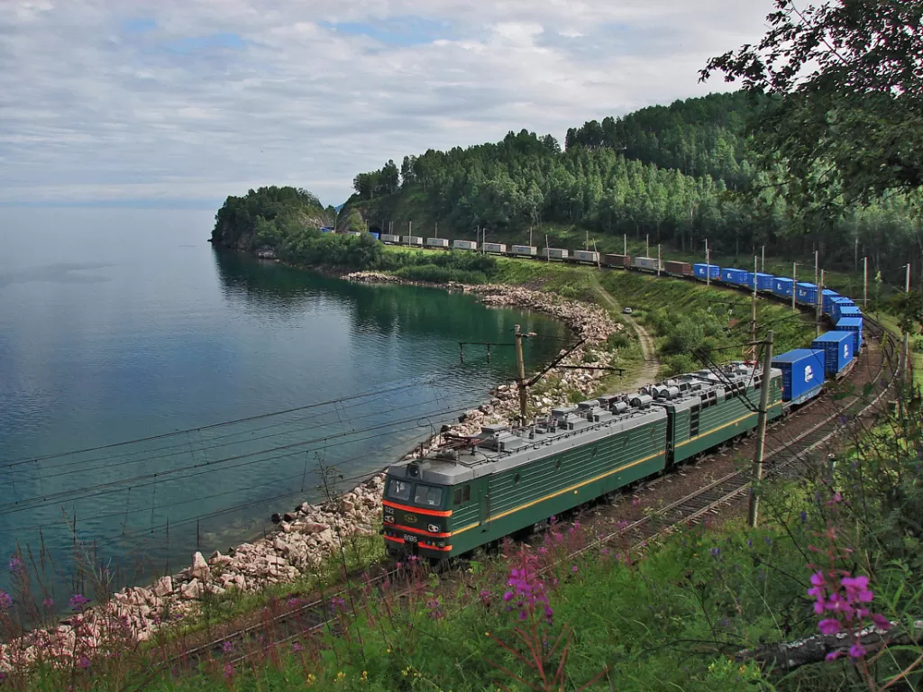 Perjalanan kereta api paling indah di dunia. (Wikipedia)