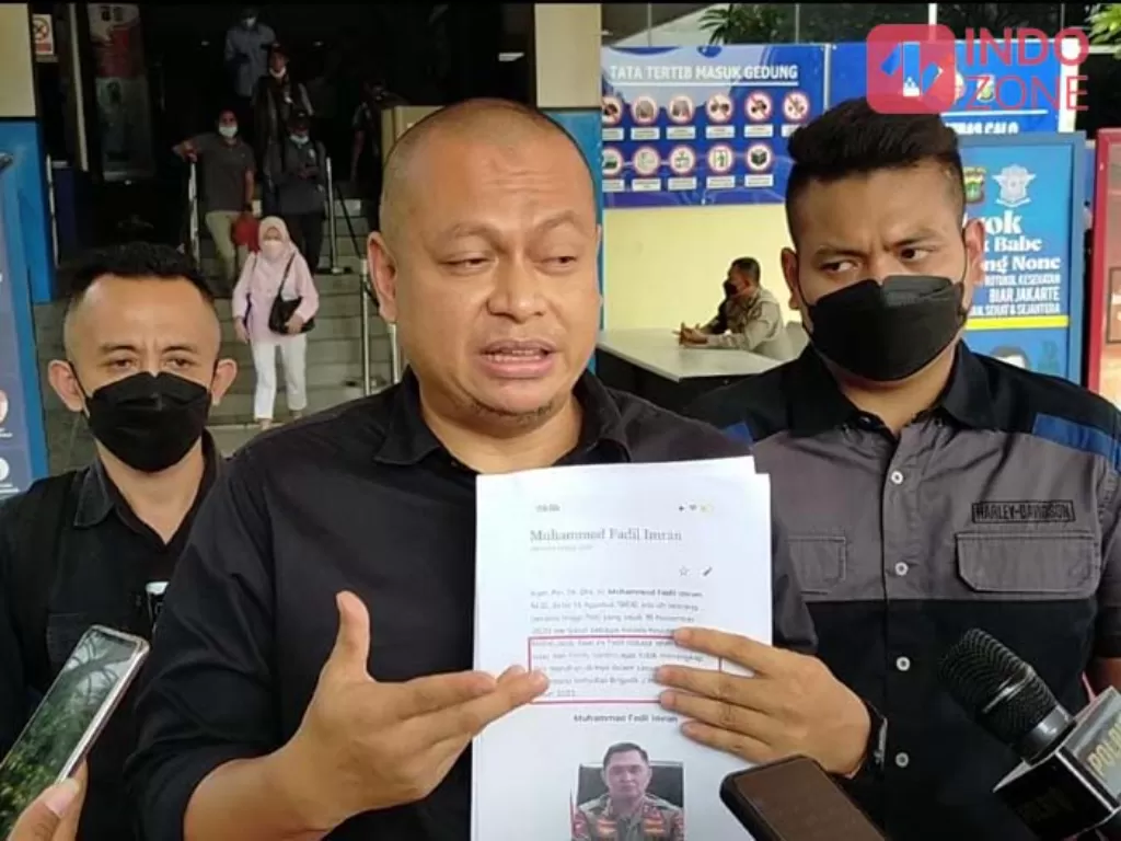 Ketua Umum Ormas Sobat Polri Indonesia, Fonda Tangguh di Polda Metro Jaya. (INDOZONE/Samsudhuha Wildansyah).
