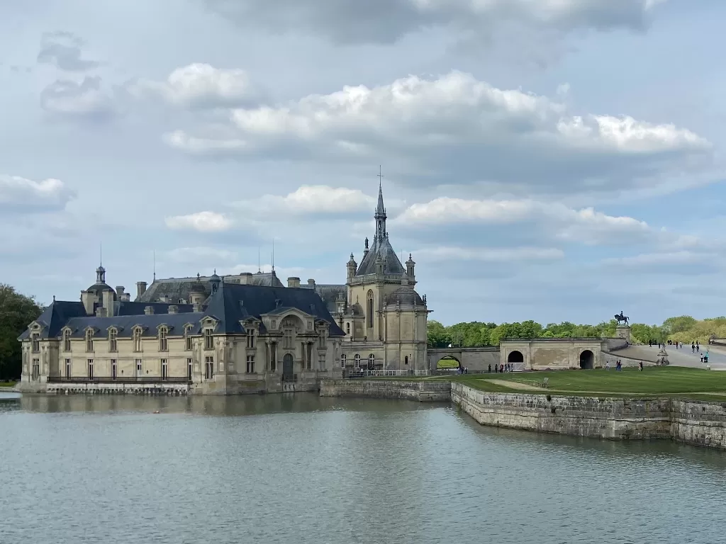 Chantilly, kastil megah jadi hidden gems di Prancis. (Dada Sabra Sathilla/Z Creators)