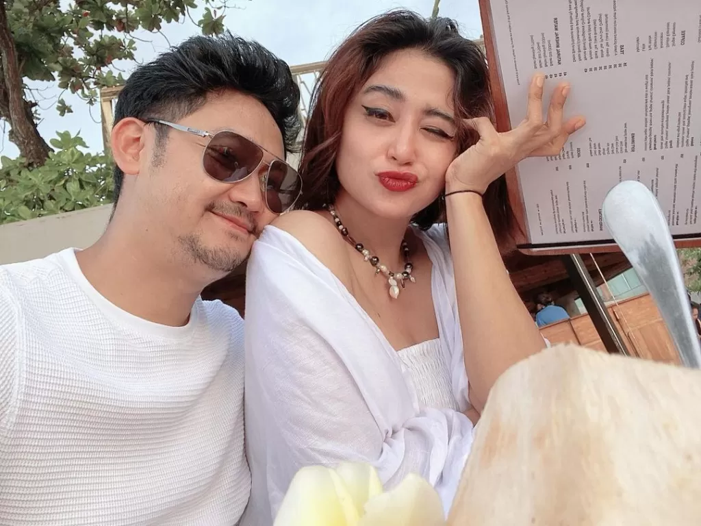 Dewi Perssik dan Angga Wijaya (Instagram/@anggawijaya88)
