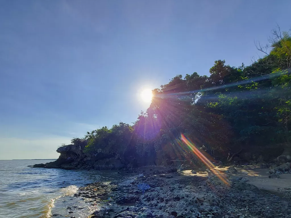 Pantai Batu Sulung, Sumenep, Madura. (Hendra Susanto/Z Creators)