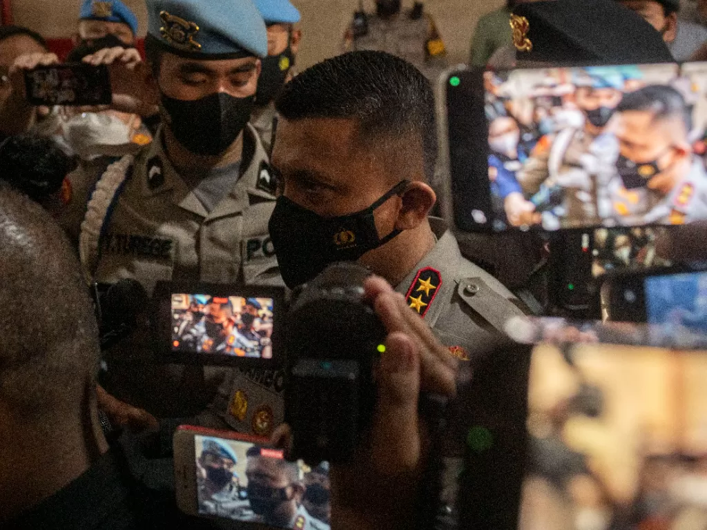 Layar gawai merekam Kadiv Propam nonaktif Irjen Pol Ferdy Sambo saat tiba untuk menjalani pemeriksaan di Bareskrim Mabes Polri, Jakarta. (ANTARA/Aprillio Akbar)