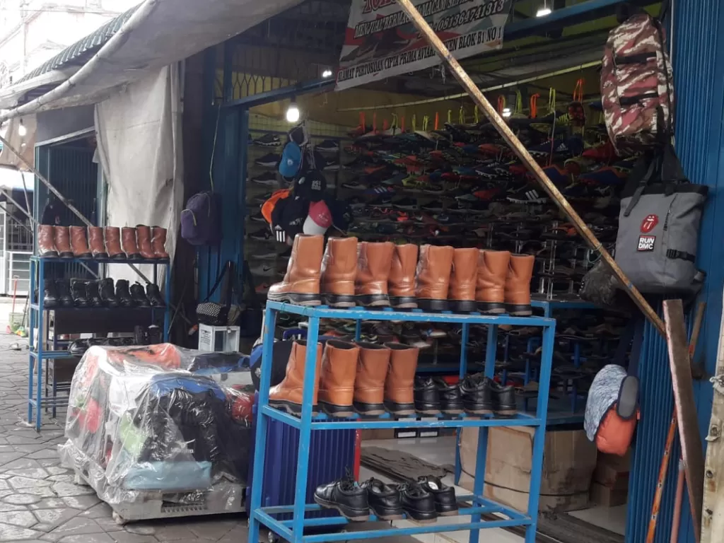 Pasar barang second branded di Batam (Habibi/Z Creators)