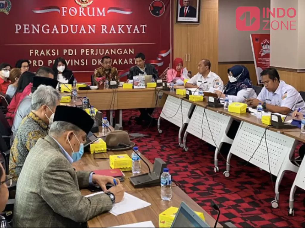 Rapat Fraksi PDIP DPRD DKI Jakarta dengan Disdik DKI Jakarta (INDOZONE/Sarah Hutagaol)