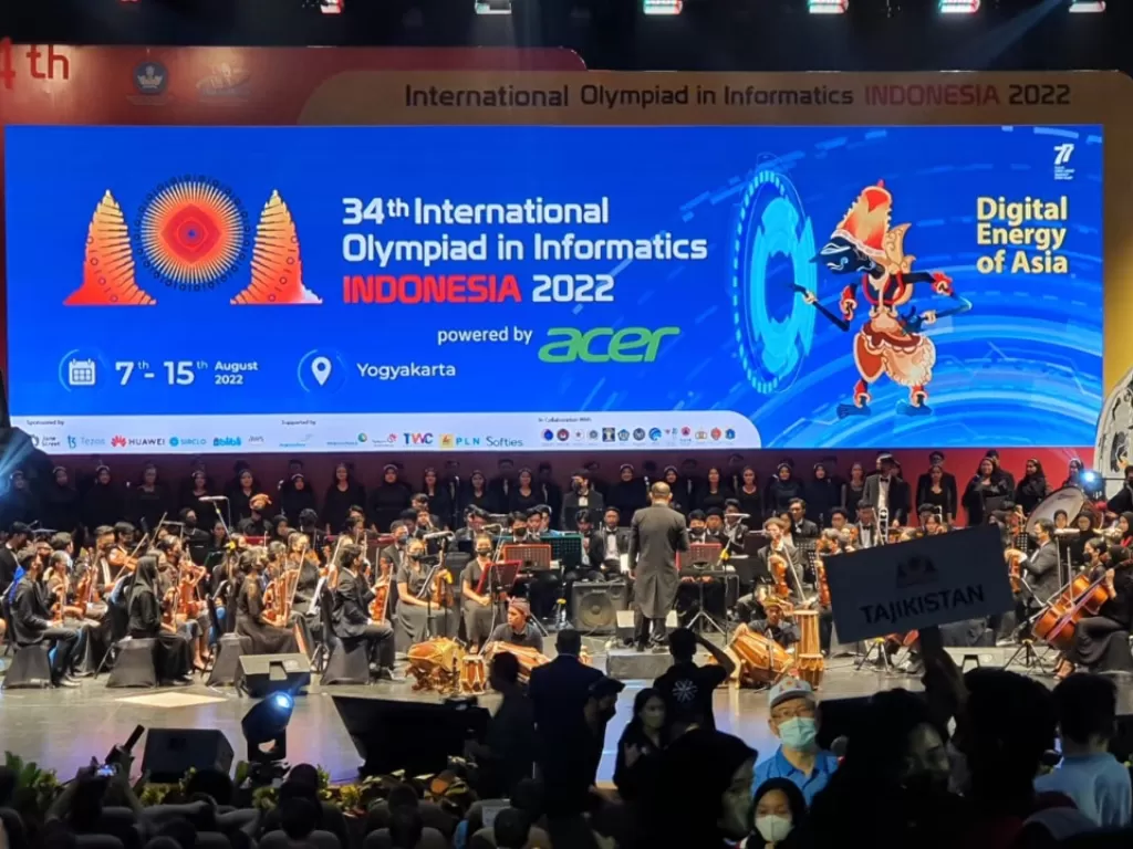 Pembukaan International Olympiad in Informatics di Yogyakarta, Indonesia (Dok. Institut Seni Indonesia)