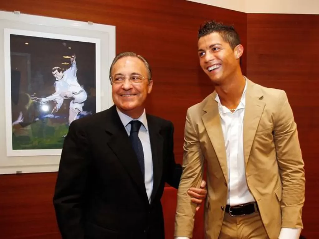 Potret Presiden Real Madrid, Florentina Perez dan Cristiano Ronaldo beberapa tahun lalu. (Instagram/@realfloperez)