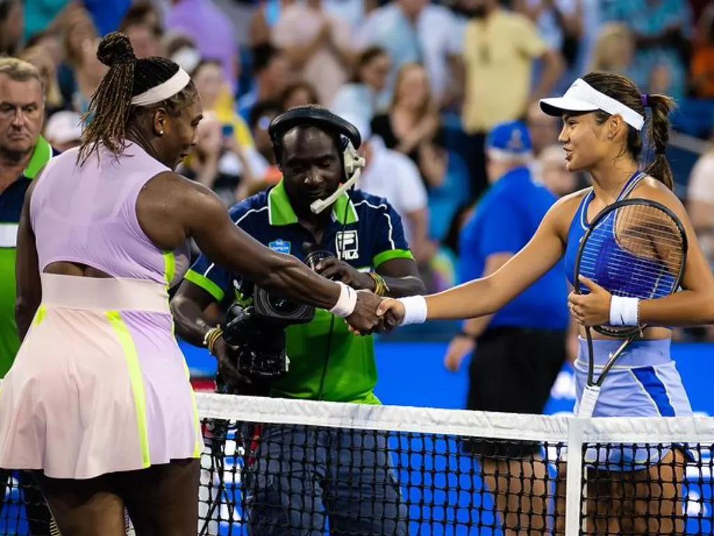Emma Raducanu dan Serena Williams di Cincinnati Masters 2022. (Instagram/@emmaraducanu)